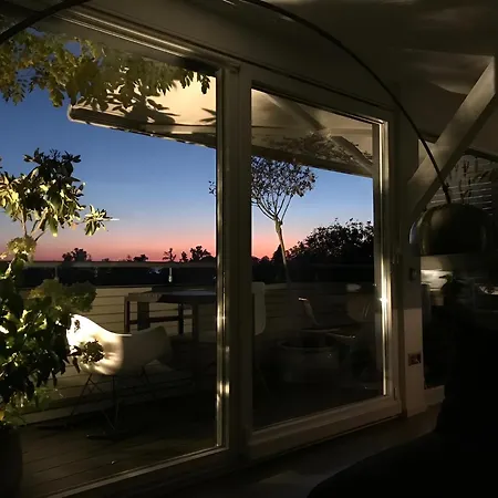 Rooftop Living Inkl Homeoffice Bis 4 Personen Apartment Friedrichshafen